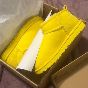 UGG Classic Ultra Mini in Canary Yellow